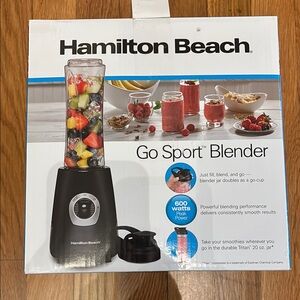 Brand New Hamilton Beach Black Go Sport Blender with Fruit.